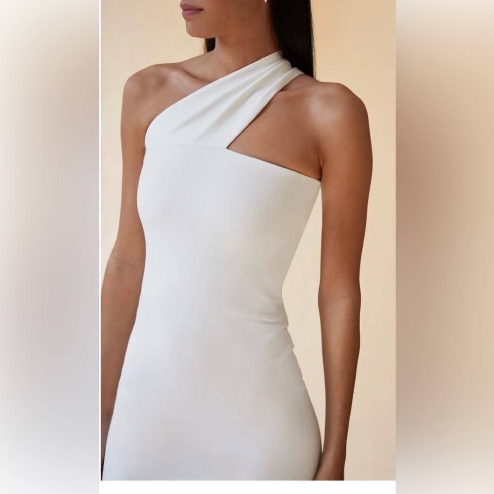 Stunning One Shoulder Dress 🔥🔥🔥 (NWOT)